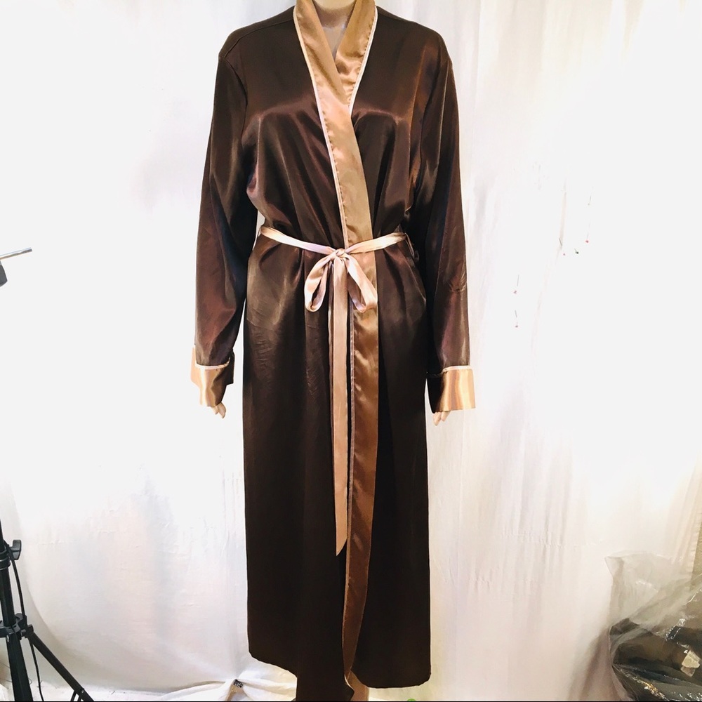 Delicates Women’s Ankle length Robe. Sz XL Satin. polyester Brown Gold